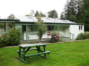 Alpine Holiday Apartments & Campground